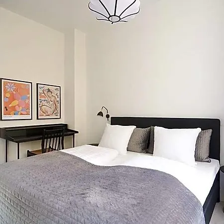 Hotel Amazing 2br Flat In The Heart Of 4*